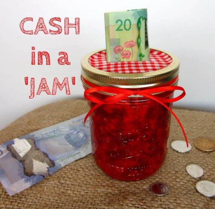 Easy DIY Jam Jar Piggy Bank