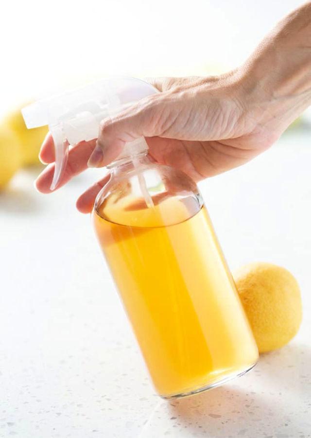 Homemade 5 Minute Disinfectant Spray