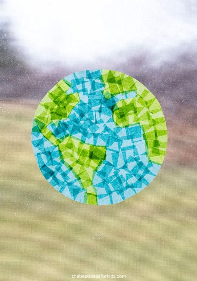 Making an Earth Suncatcher for Earth Day
