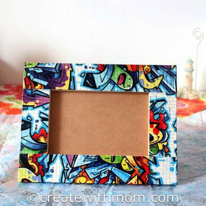 Picture Frames Using Creative Duct Tape