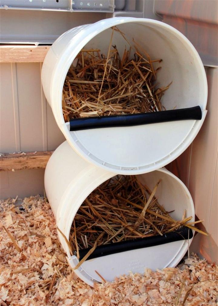 5 Gallon Pail Chicken Nesting Box
