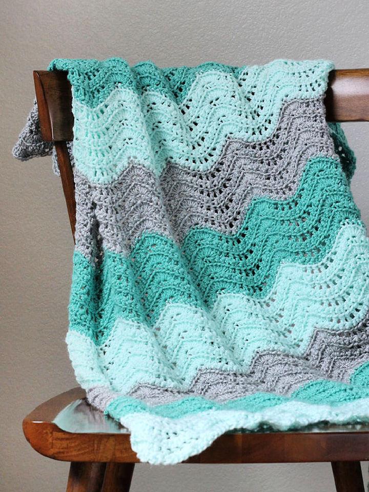 Best Feather and Fan Baby Blanket Crochet Pattern