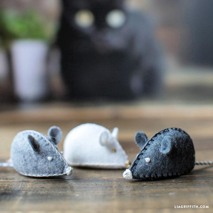 How to Make a Felt Mouse Cat Toy
