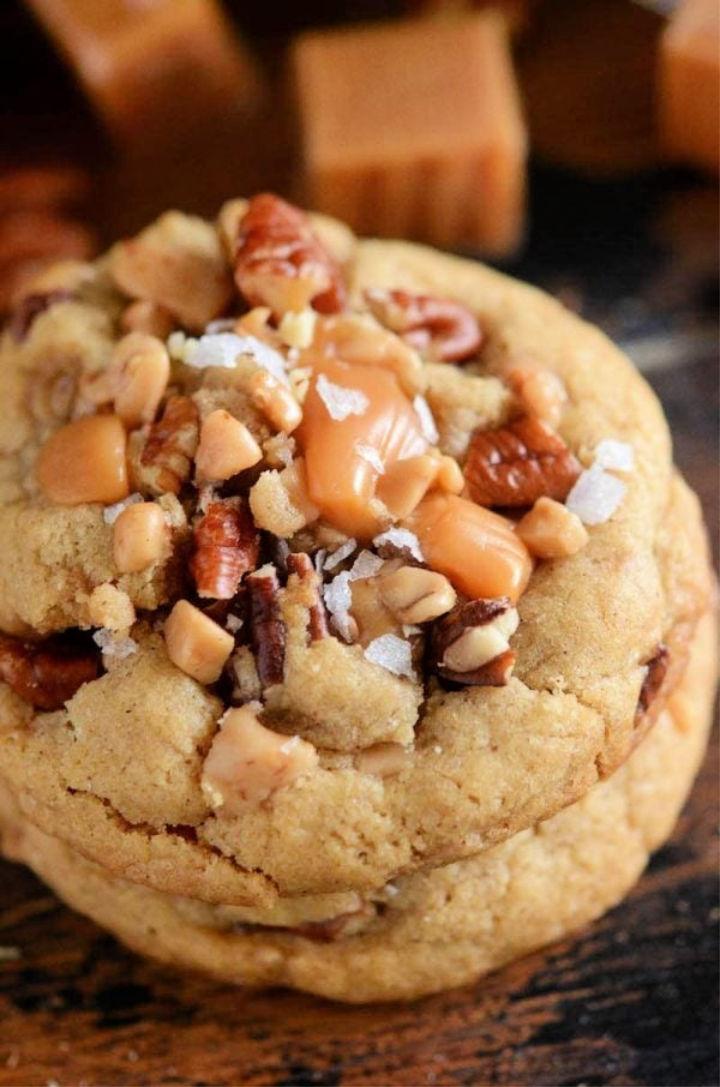 DIY Salted Caramel Crunch Cookies