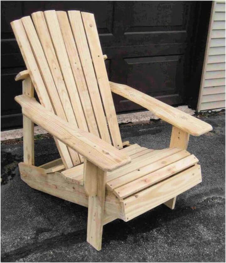 DIY Wooden Pallet Adirondack Chair