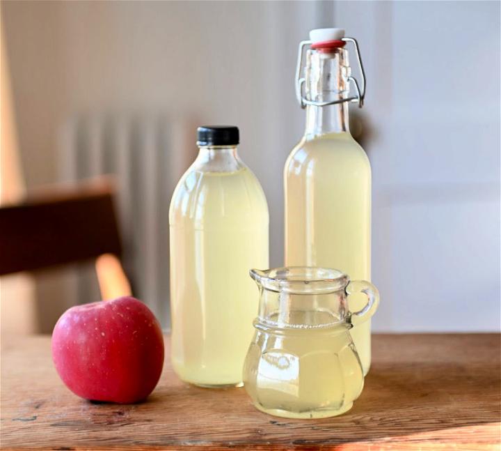 Easy DIY Apple Cider Vinegar