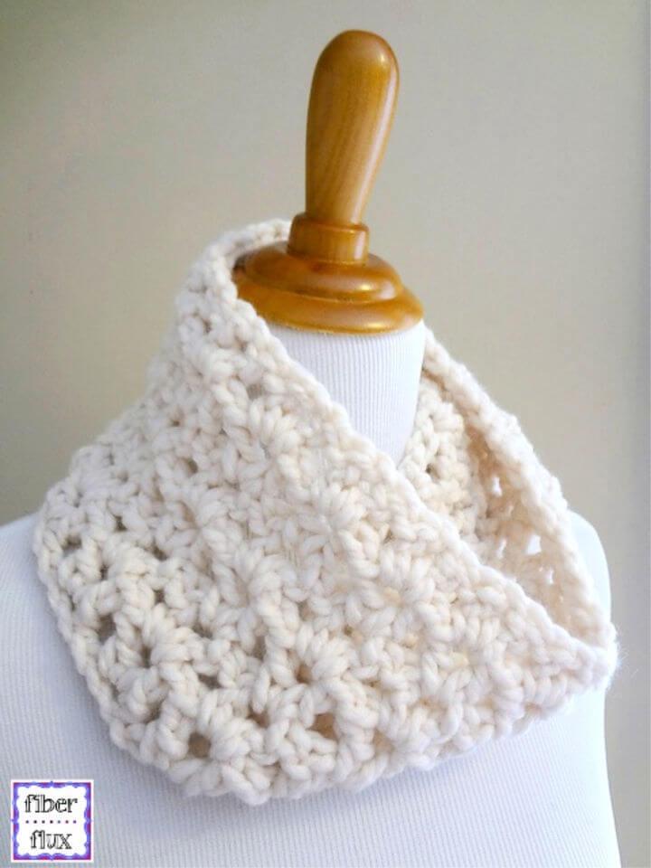  How to Make a Meringue Cowl - Free Crochet Pattern