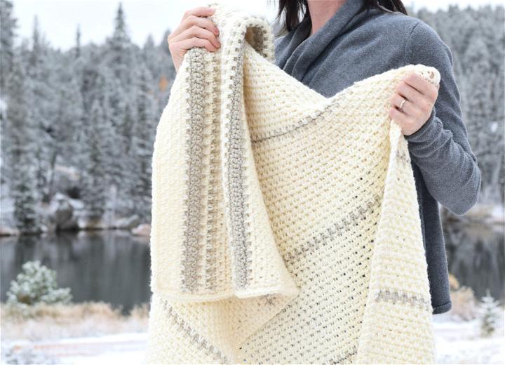 How to Crochet a Mod Heirloom Baby Blanket