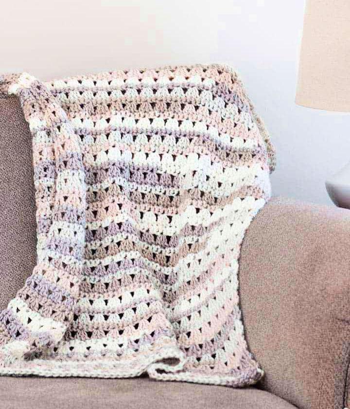 How to Crochet a Throw Baby Blanket