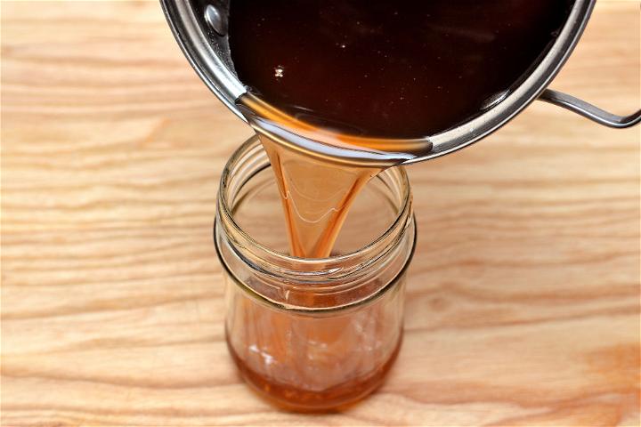 Make Artificial Maple Syrup at Home