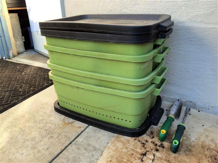 Cheap DIY Worm Compost Bins