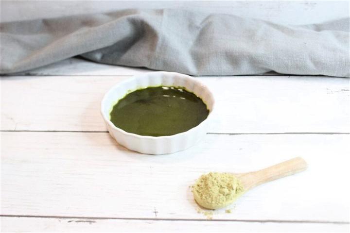 Make a Matcha Face Mask for Acne