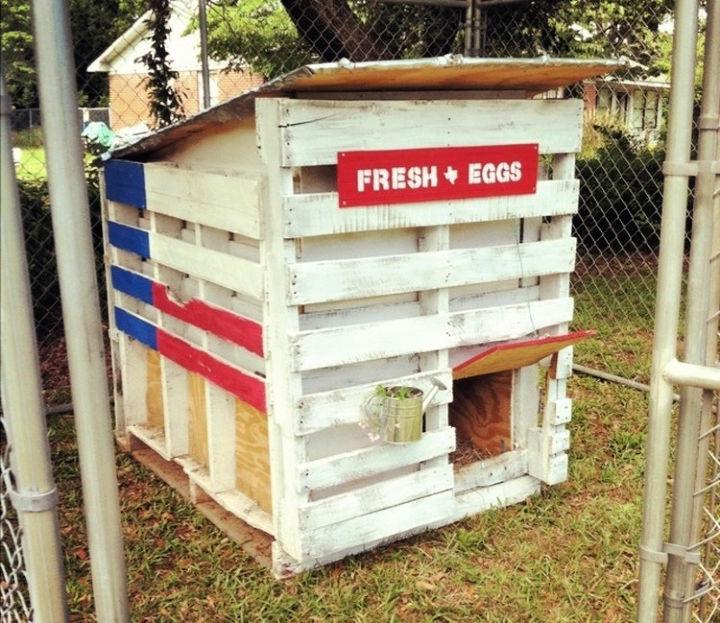 Pallet Coop Ideas for Chickens