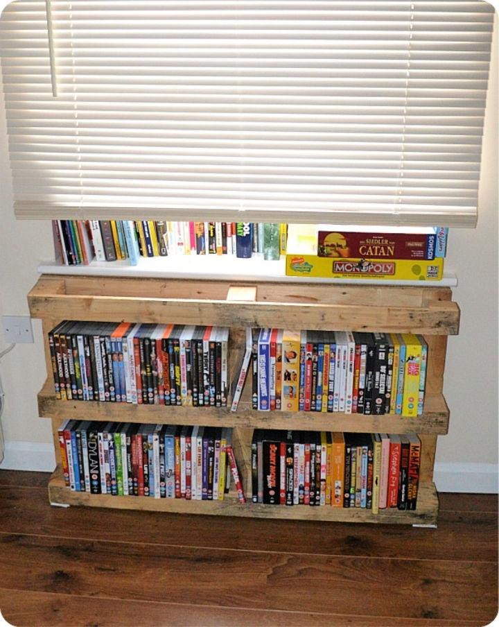 DIY Pallet Wood DVD Rack at Home