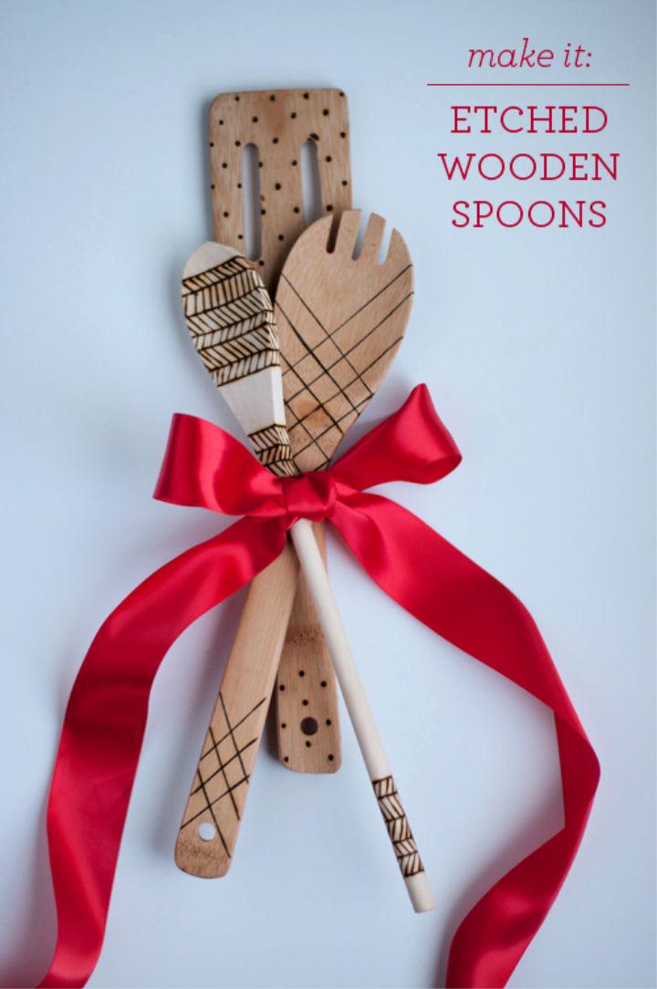 Perfect DIY Etched Wooden Spoons Gift