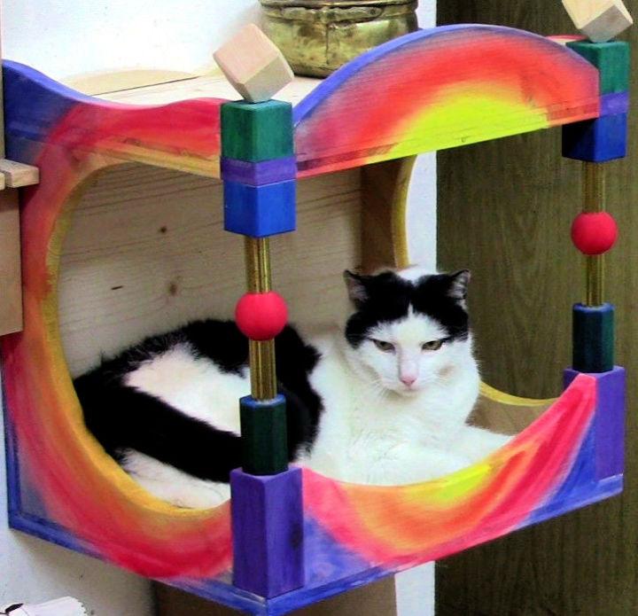 Make a Pine Wood Cat House