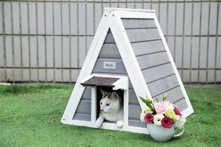 DIY Triangle Wooden Outdoor Cat House