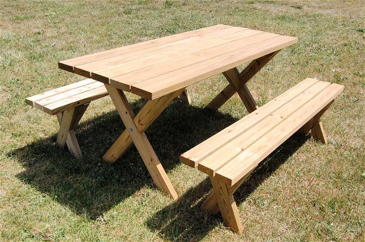 Weekend DIY Picnic Table Project