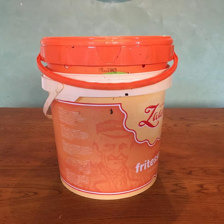 Homemade Wormbin Using Recycled Buckets