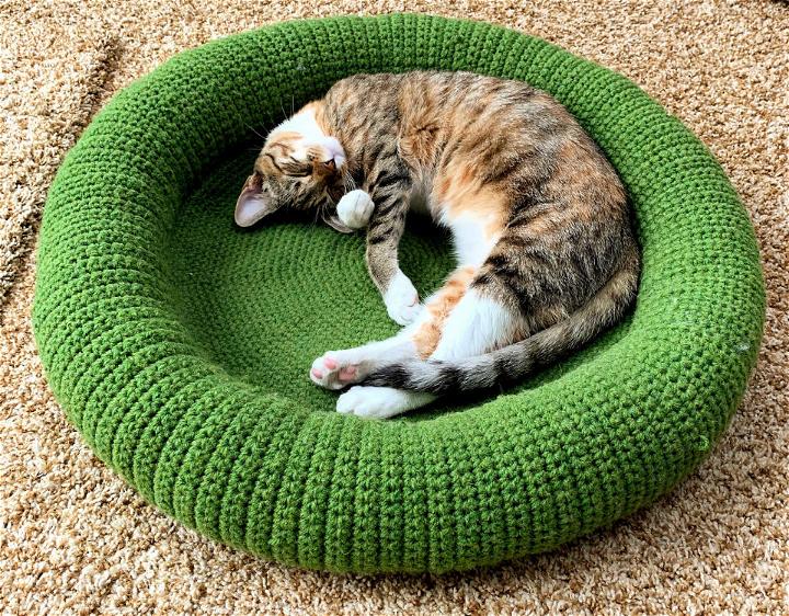 Stunning Crochet Kitty Bed Pattern