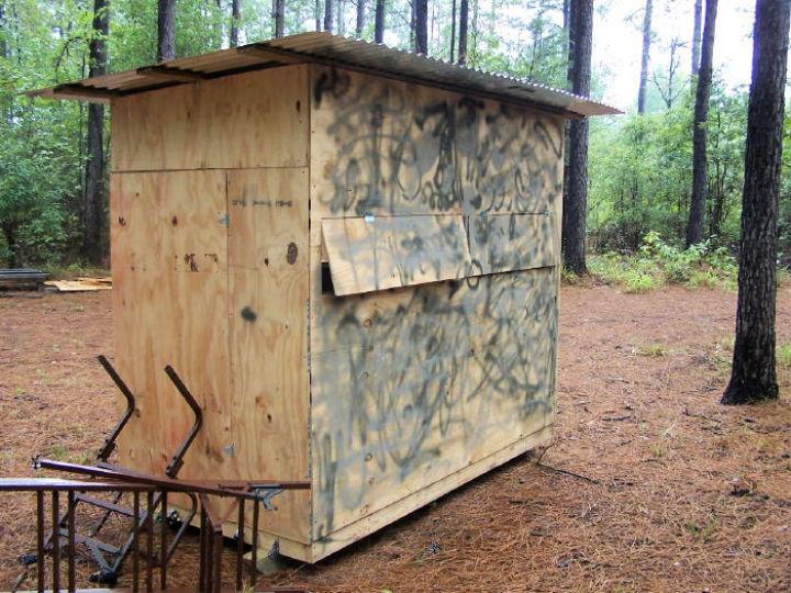 DIY Box Blind for Deer Hunting