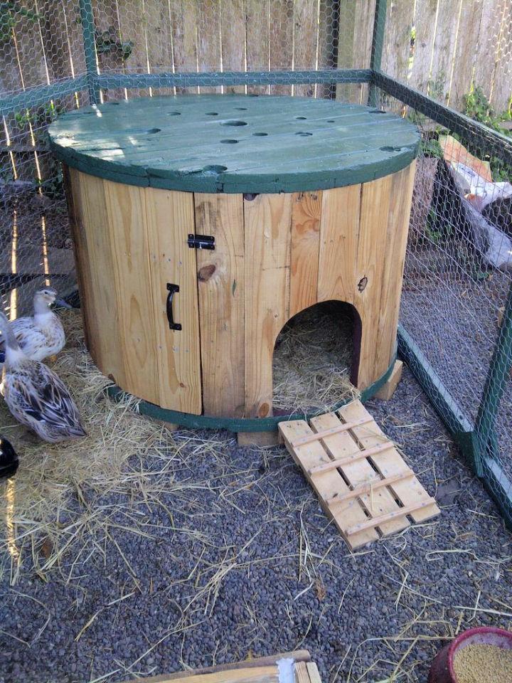 Cable Spool Duck House Tutorial