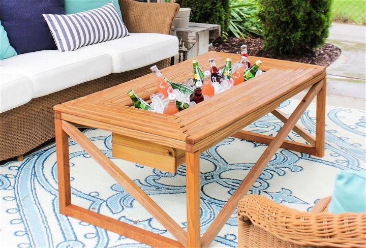 Cedar Tone Outdoor Coffee Table With Beverage Cooler