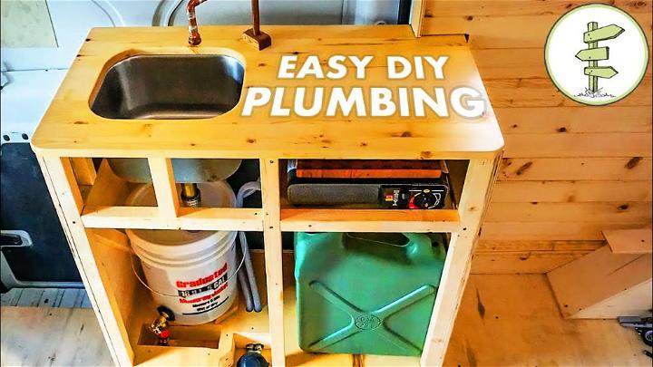 Adorable DIY Camper Van Sink 