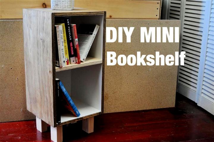 DIY Mini Wooden Bookshelf