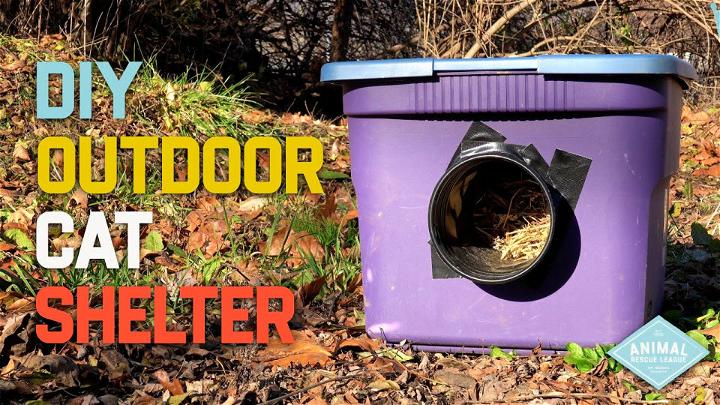 Easy DIY Outdoor Cat Shelter