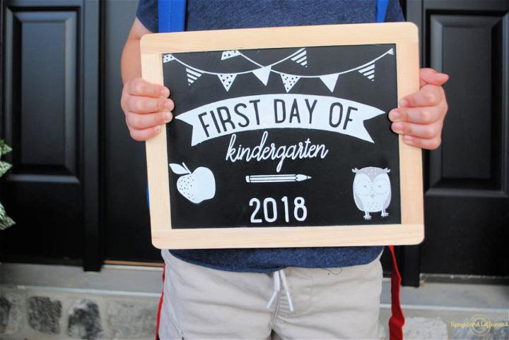 Make a First Day of School Sign
