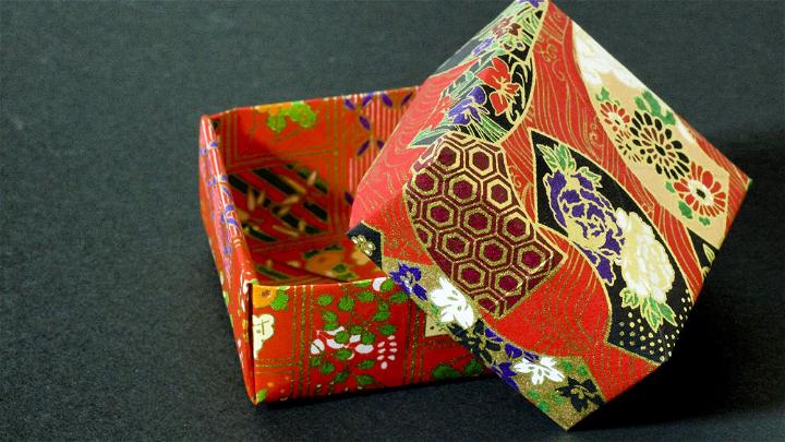How to Fold a Traditional Origami Box