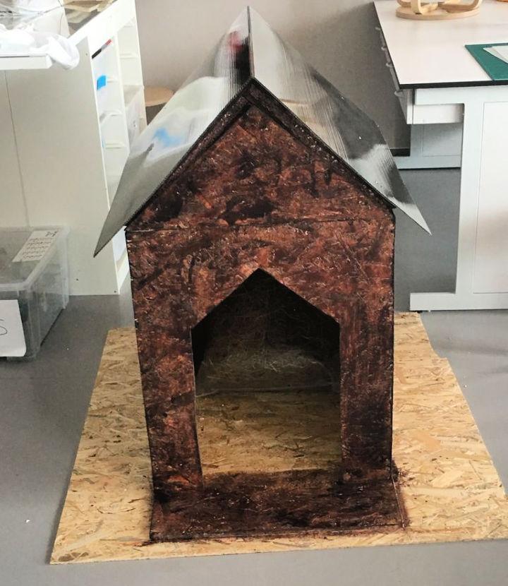 Easy-Peasy DIY Insulated Dog House