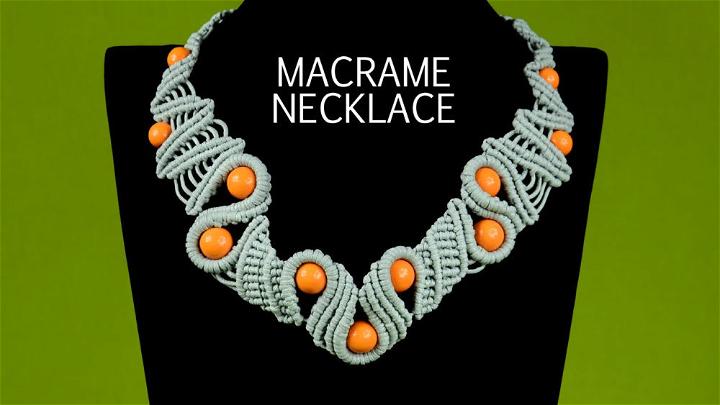 Snaky Macrame Necklace Pattern
