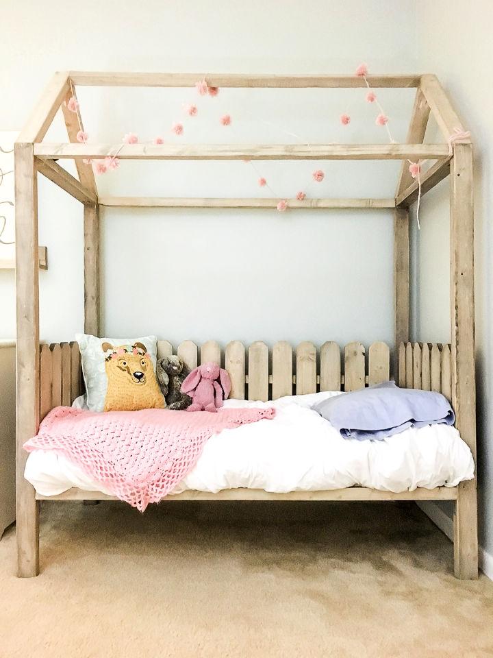 Toddler House Platform Bed Design