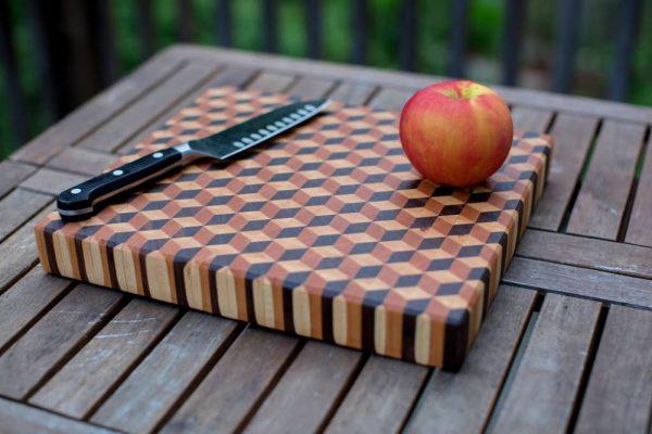 15 Free DIY End Grain Cutting Board Plans and Designs