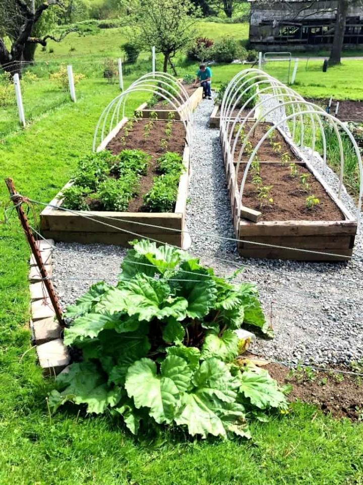 Easy Raised Garden Bed Ideas