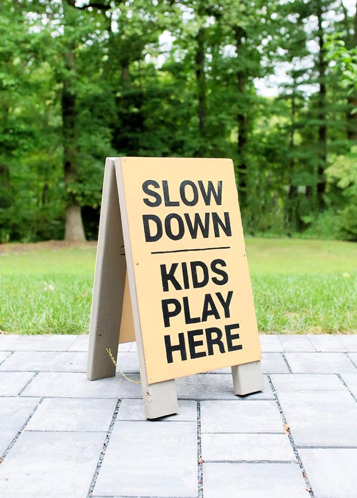 Make a Slow Kids at Play Yard Sign