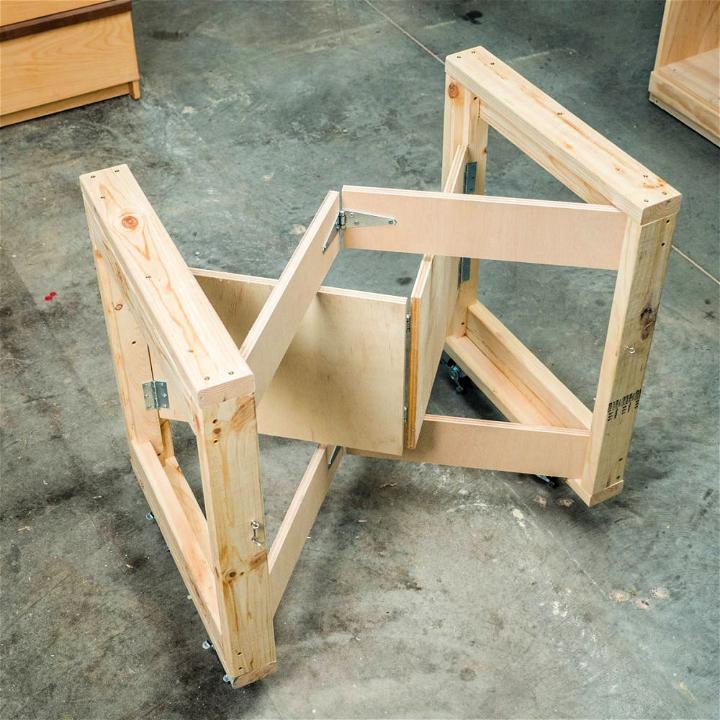 Simple DIY Folding Mobile Workbench