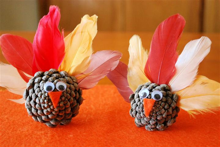 How to Make Pinecone Turkeys