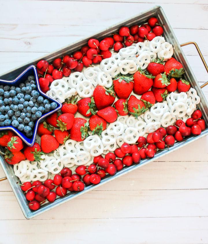 Make a American Flag Snack Tray