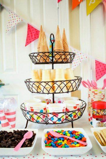 25 Easy Candy Bar Ideas for Party on a Budget