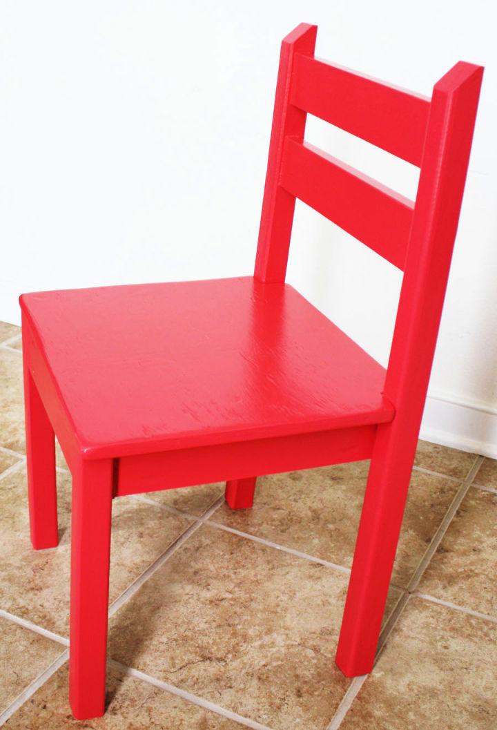 Simple DIY Kids Chair