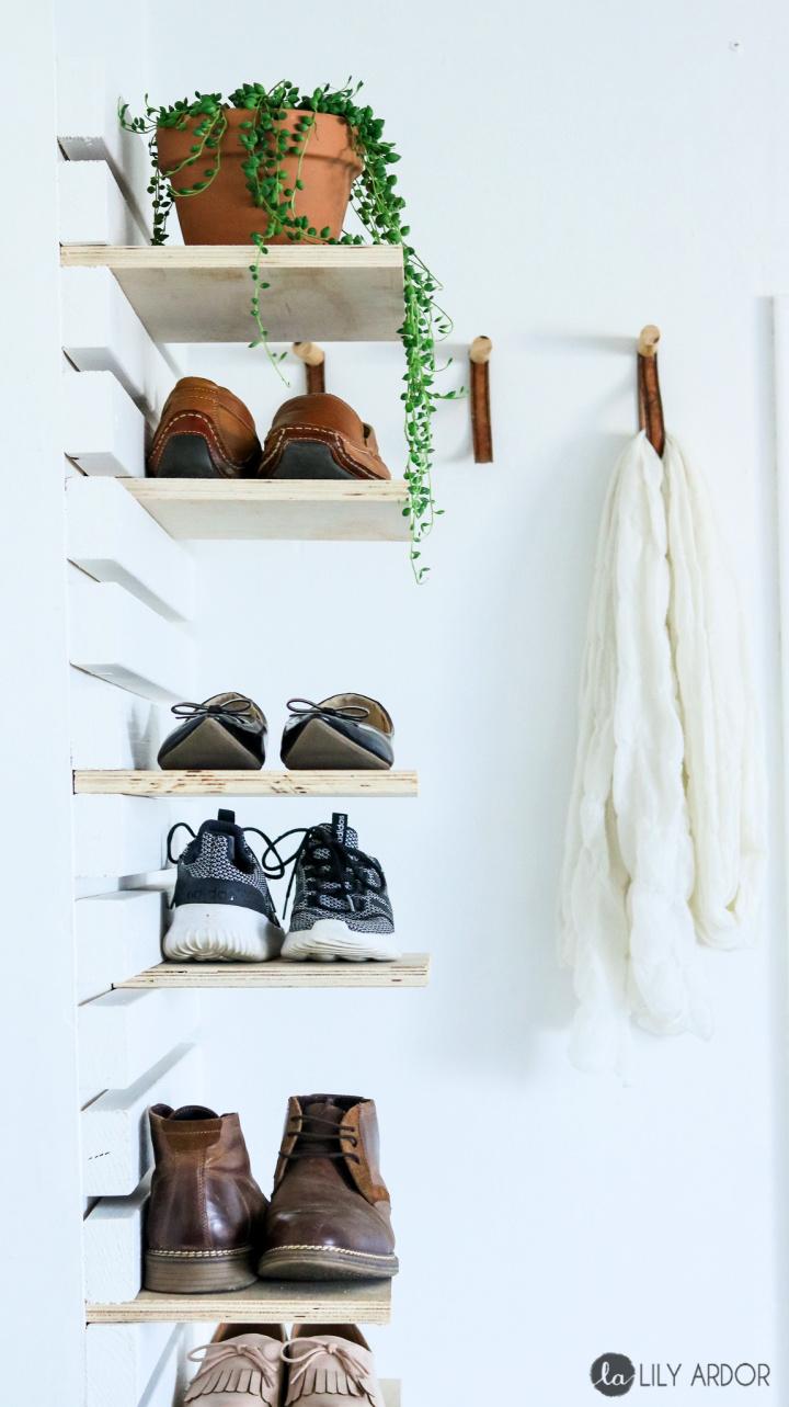 Handmade Entryway Bench With a Shoe Rack