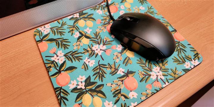 Easy Fabric Mouse Pad Tutorial