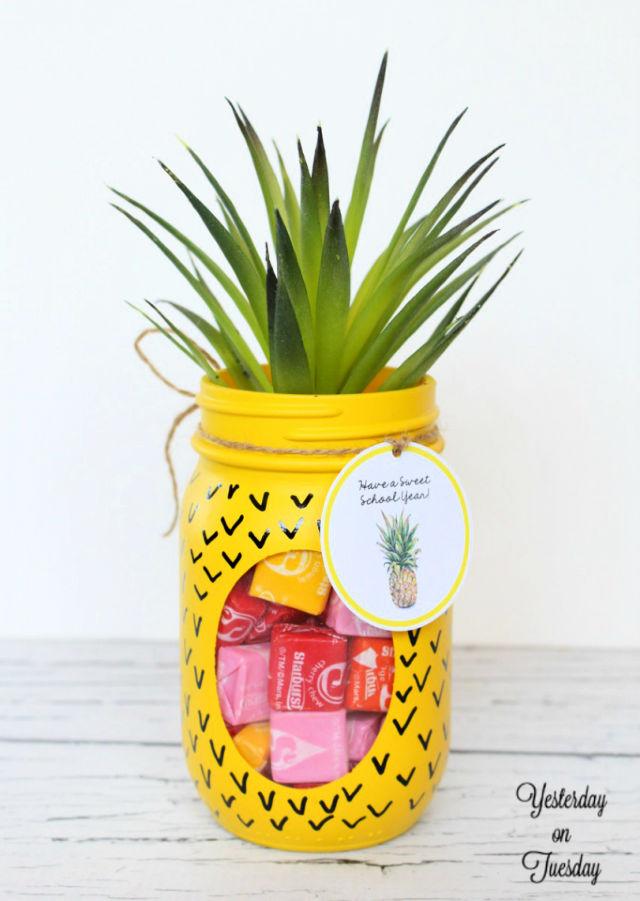 Easy Mason Jar Pineapple Gift