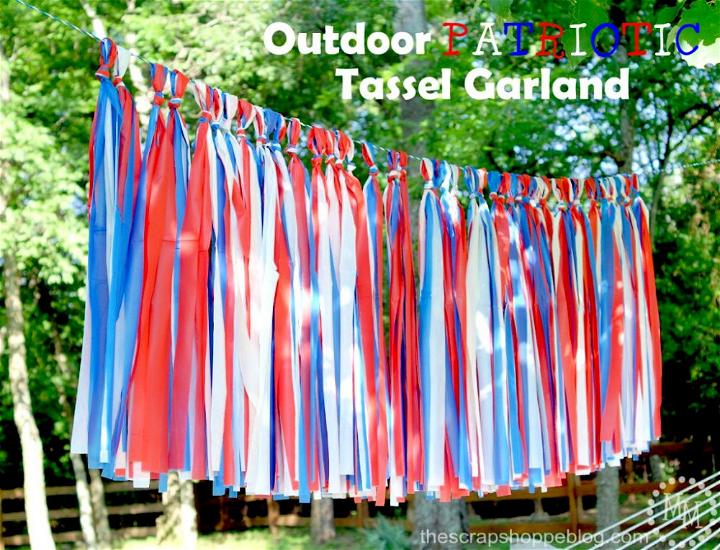 DIY Outdoor Patriotic Tassel Garland