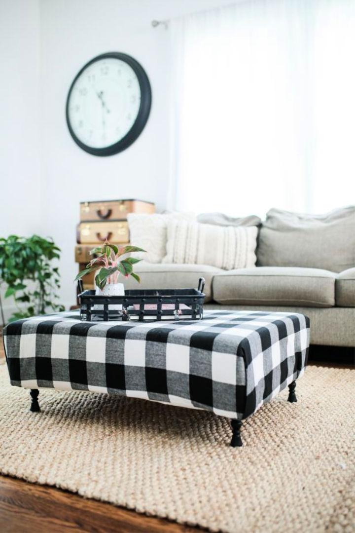 Turn a Pallet Into the Ottoman