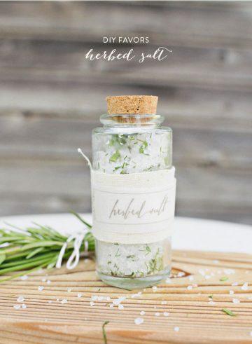 25 Cheap DIY Wedding Favors To Make • Its Overflowing