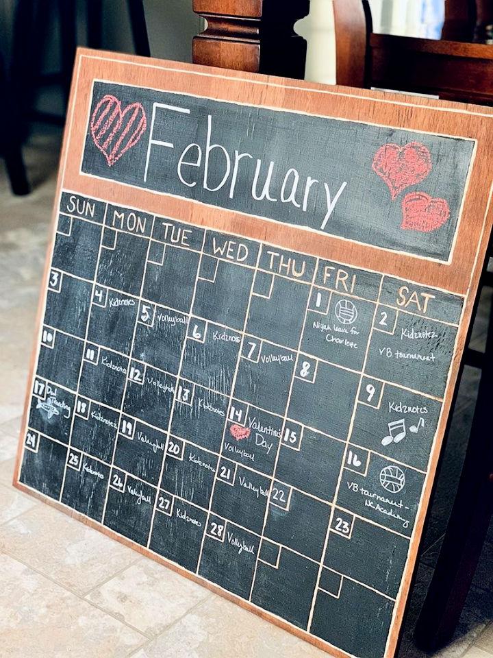 Wooden Chalkboard Wall Calendar Plans